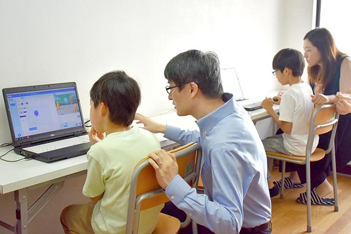 未来学校プログラミング教室 写真1
